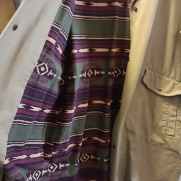 L.L. Bean Long Women's Olive Barn Trench Coat Size Med Pet. - Picture 6 of 10